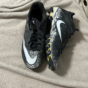 Nike softball cleats